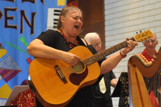 Sonia Bennett  sings